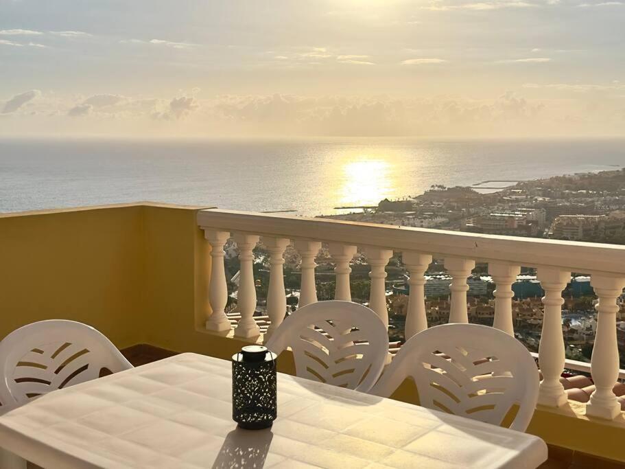 Ferienwohnung Penthouse With Ocean Views - Torviscas Costa Adeje  Exterior foto